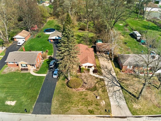 17198 Macarthur Street, Redford, MI 48240