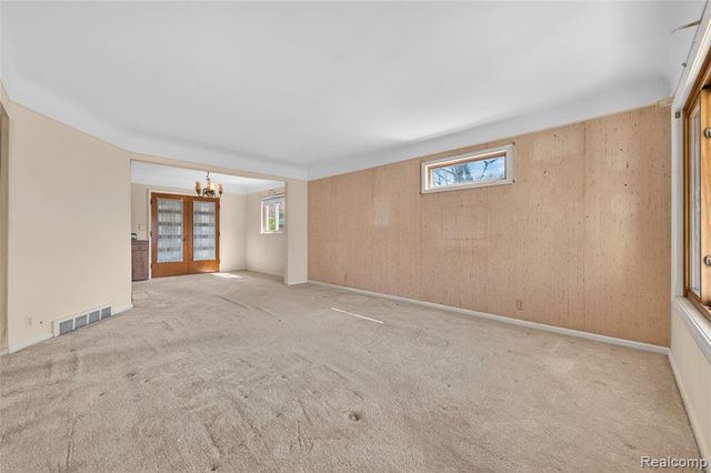 17198 Macarthur Street, Redford, MI 48240