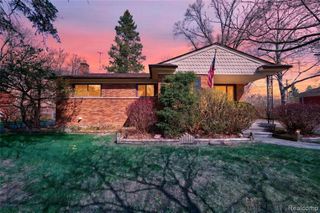 17198 Macarthur Street, Redford, MI 48240