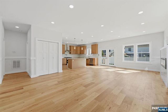 588 Maple Avenue, Saddle Brook, NJ 07663