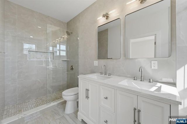 588 Maple Avenue, Saddle Brook, NJ 07663