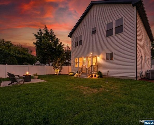 588 Maple Avenue, Saddle Brook, NJ 07663