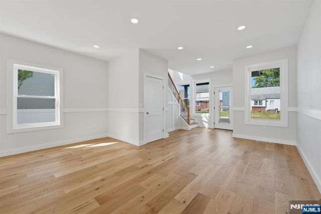 588 Maple Avenue, Saddle Brook, NJ 07663