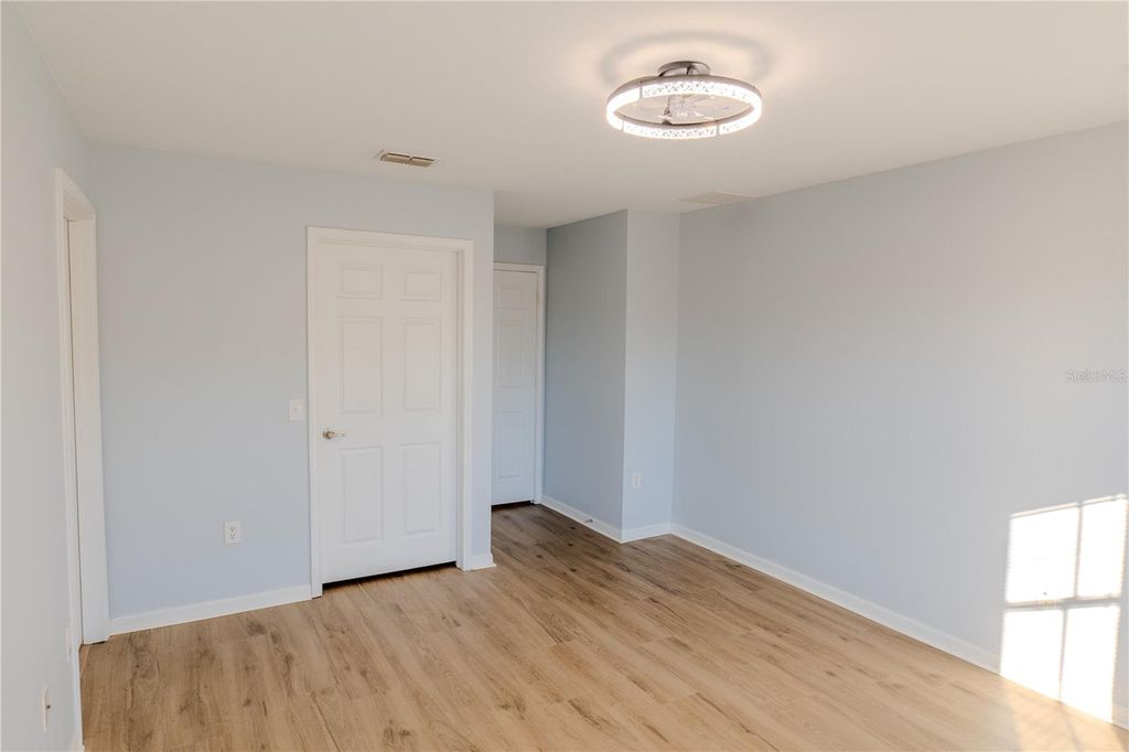 Image 11 of property listing at 8208 DOWNPATRICK COURT, Tampa, FL 33610