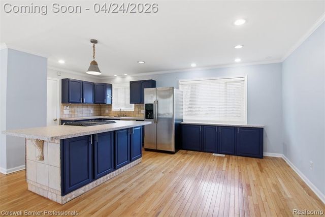 470 Crystalia Street, Commerce Twp, MI 48382