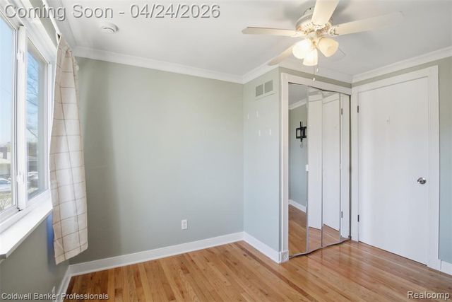 470 Crystalia Street, Commerce Twp, MI 48382