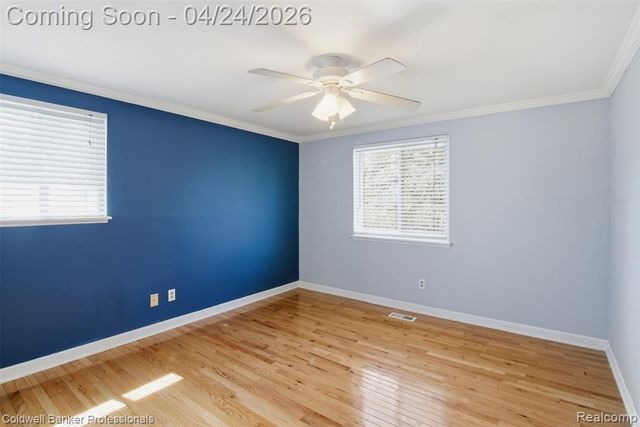 470 Crystalia Street, Commerce Twp, MI 48382