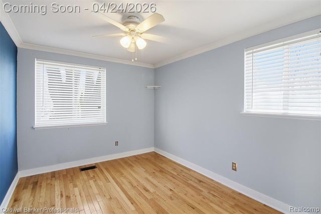470 Crystalia Street, Commerce Twp, MI 48382