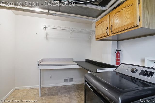 470 Crystalia Street, Commerce Twp, MI 48382