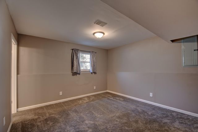 6717 Blackstone Circle, Portage, IN 46368