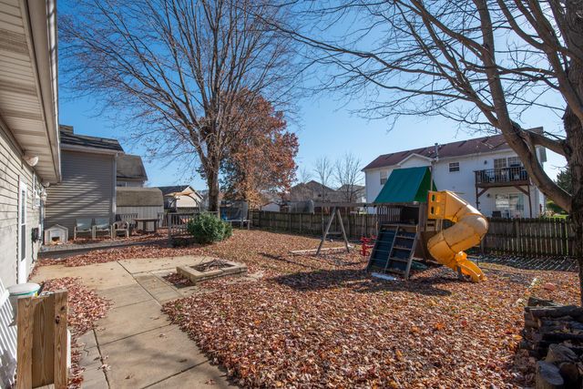 6717 Blackstone Circle, Portage, IN 46368