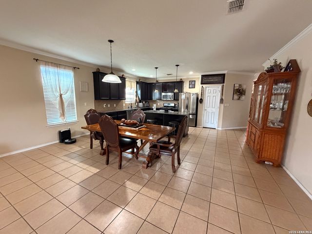 7150 Capricorn Way, Converse, TX 78109