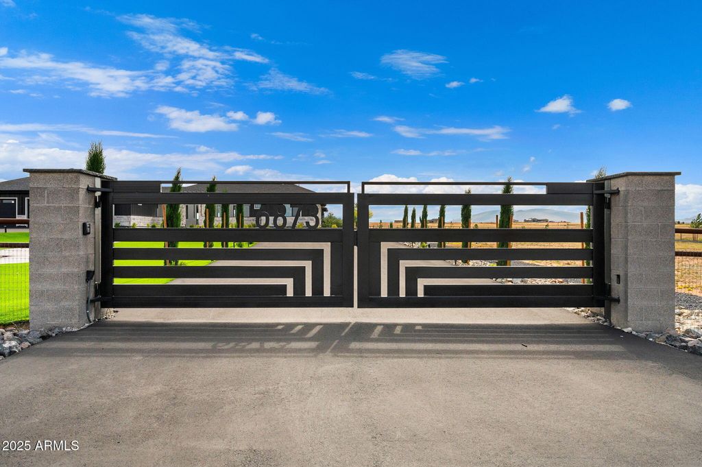 6873 E Camden Lane, Prescott Valley, AZ 86315