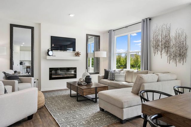 1030 Emerald Drive, Montgomery, IL 60538