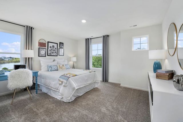 1030 Emerald Drive, Montgomery, IL 60538