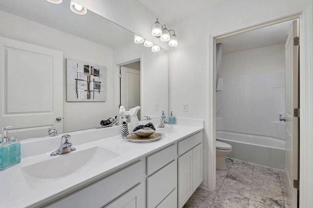 1030 Emerald Drive, Montgomery, IL 60538