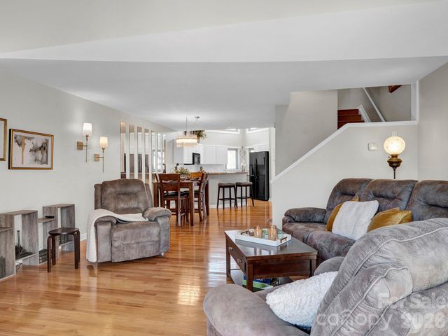 14526 Waterside Drive, Charlotte, NC 28278