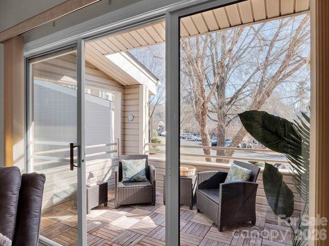 14526 Waterside Drive, Charlotte, NC 28278