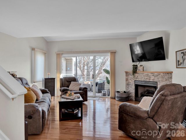 14526 Waterside Drive, Charlotte, NC 28278