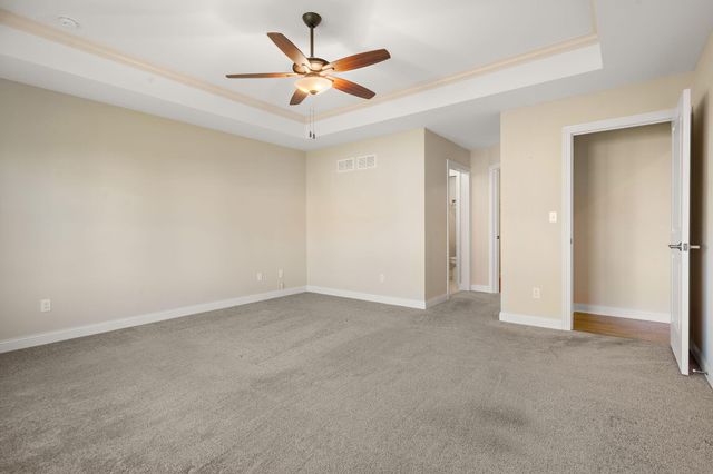 350 Waterford Circle N, Schererville, IN 46375