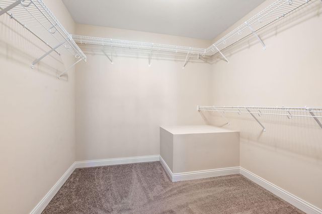 350 Waterford Circle N, Schererville, IN 46375