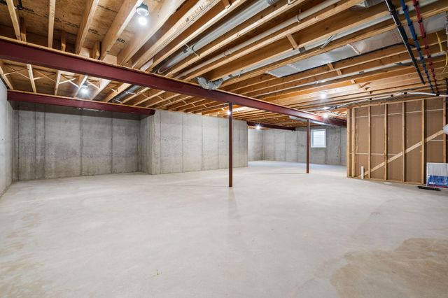 350 Waterford Circle N, Schererville, IN 46375