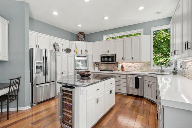 4170 Dallas Lane N, Plymouth, MN 55446