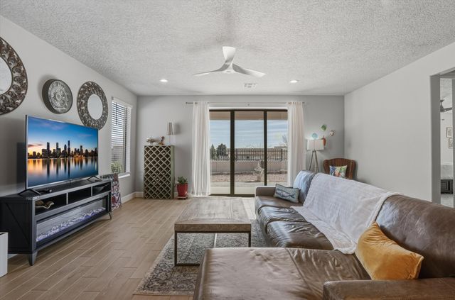 2509 McCauley Loop NE, Rio Rancho, NM 87144