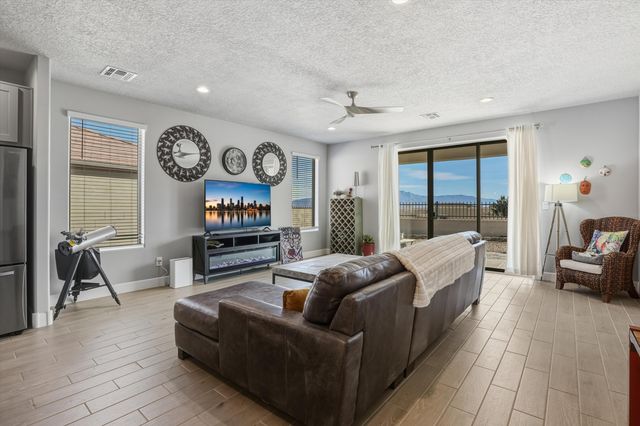 2509 McCauley Loop NE, Rio Rancho, NM 87144