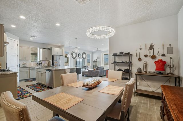 2509 McCauley Loop NE, Rio Rancho, NM 87144