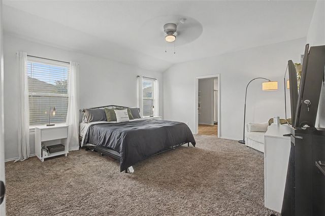 118 Barton Creek Drive, Huntsville, TX 77340