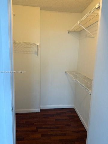 8333 Lake Dr 502, Doral, FL 33166