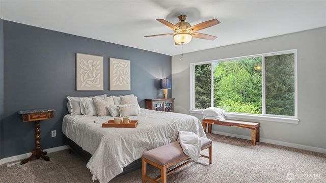 25500 SE 274th Place, Maple Valley, WA 98032