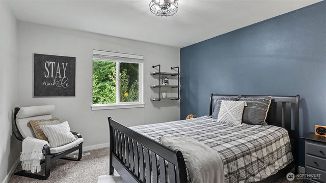 25500 SE 274th Place, Maple Valley, WA 98032
