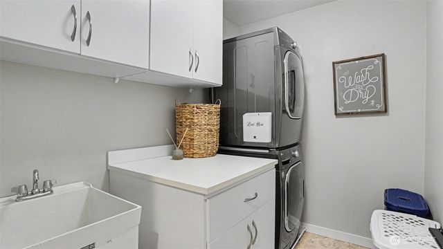 25500 SE 274th Place, Maple Valley, WA 98032