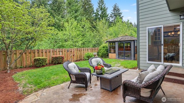 25500 SE 274th Place, Maple Valley, WA 98032