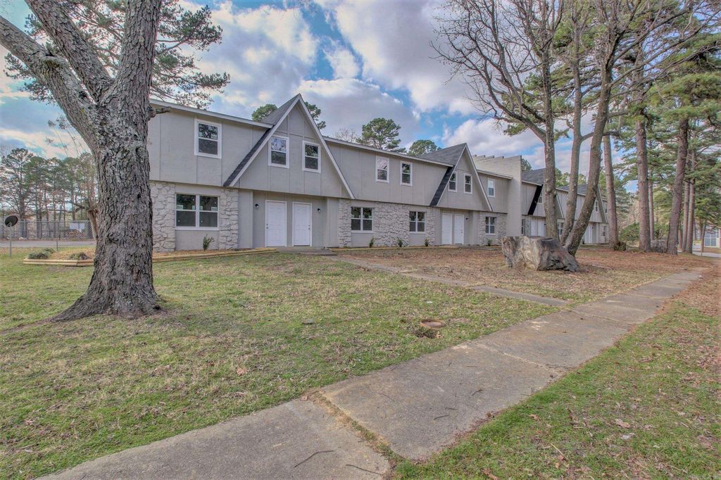 1900 Labette Manor Drive, Little Rock, AR 72205