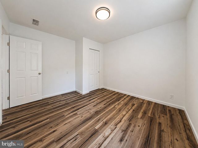 3 FERN CIR, West Berlin, NJ 08091