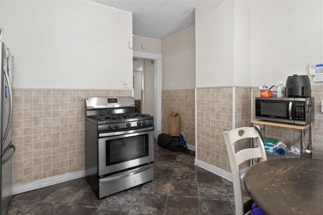 88 Gardiner Avenue, Rochester, NY 14611