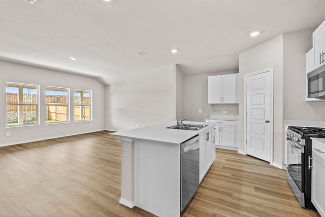 4217 Trickling Creek Lane, Fort Worth, TX 76036