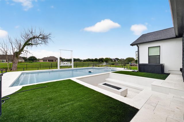 3227 River Bend Dr, Rosenberg, TX 77471