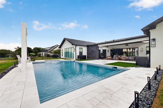 3227 River Bend Dr, Rosenberg, TX 77471