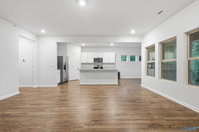 128 Canonbury Drive, New Market, AL 35761