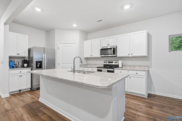 128 Canonbury Drive, New Market, AL 35761
