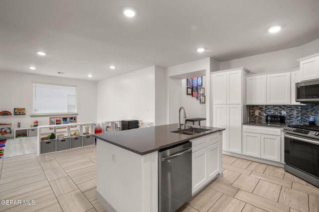 908 Crystal Deer Drive, El Paso, TX 79928