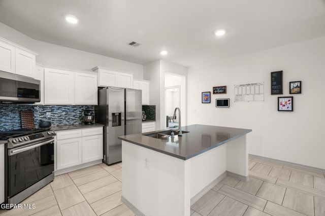 908 Crystal Deer Drive, El Paso, TX 79928