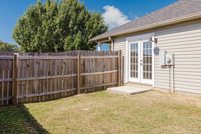 3214 Meadowlake, Bryant, AR 72022