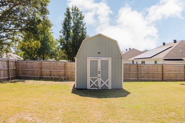 3214 Meadowlake, Bryant, AR 72022