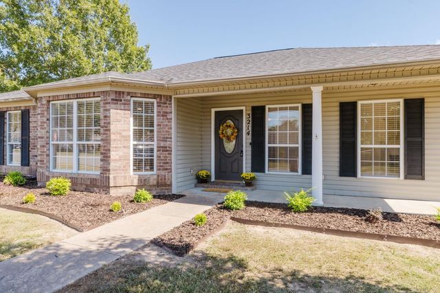 3214 Meadowlake, Bryant, AR 72022