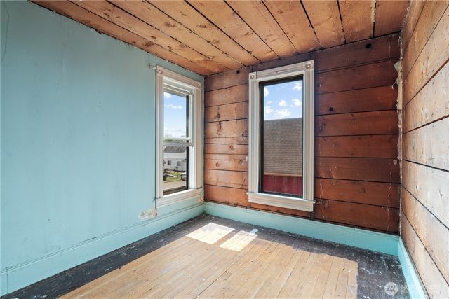 504 9th Street, Hoquiam, WA 98550